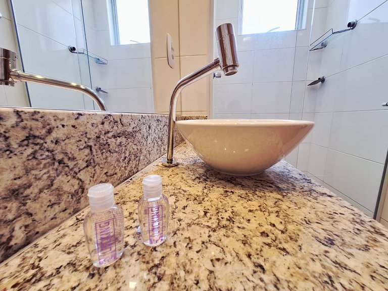 Savassi 3 quartos 3 banhos c ar condicionado