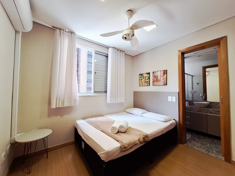 Savassi 3 quartos 3 banhos c ar condicionado