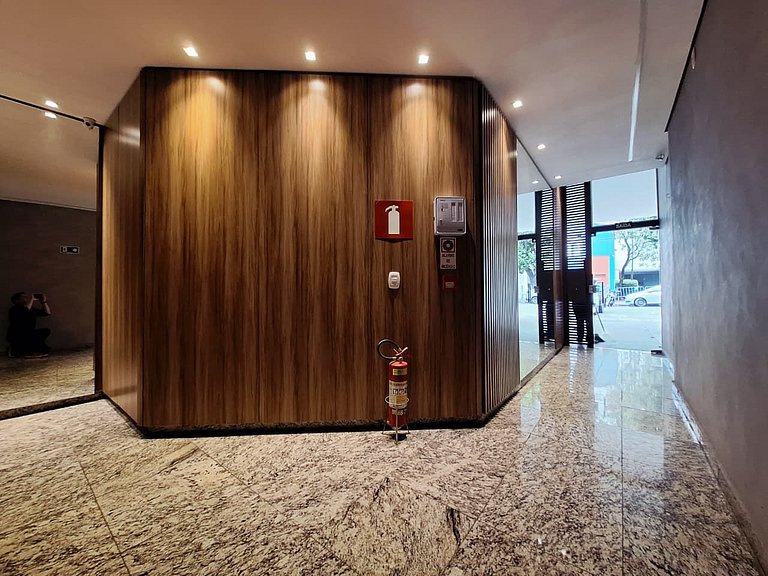 Savassi 3 quartos 3 banhos c ar condicionado