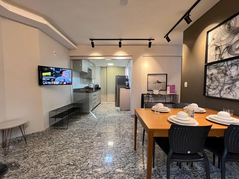 Apto 3 quartos c área privativa na Savassi