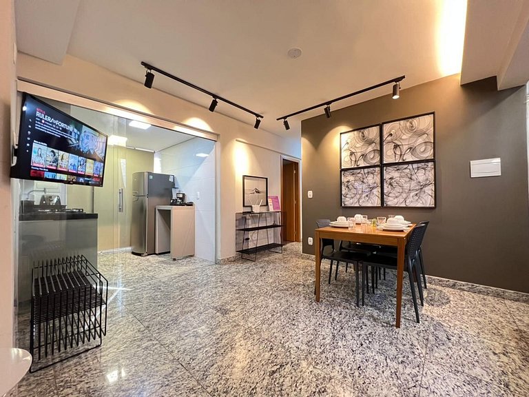 Apto 3 quartos c área privativa na Savassi