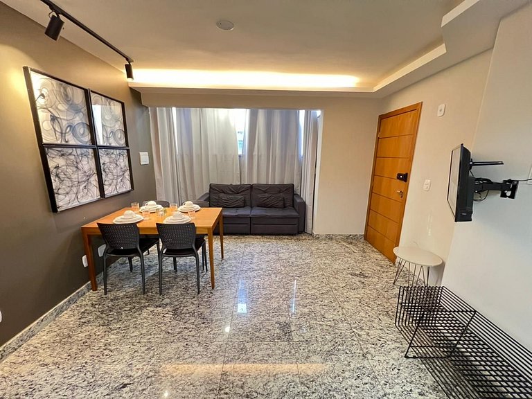 Apto 3 quartos c área privativa na Savassi