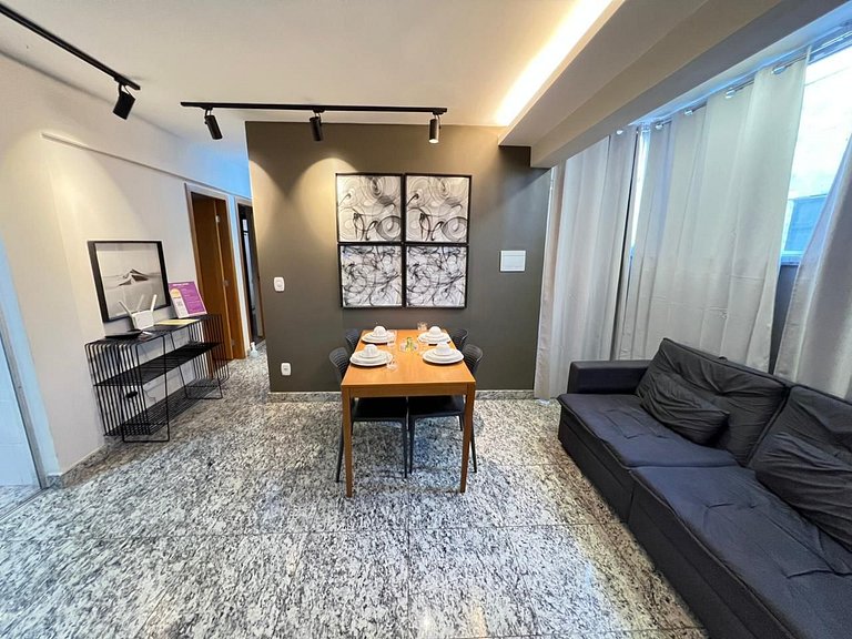 Apto 3 quartos c área privativa na Savassi