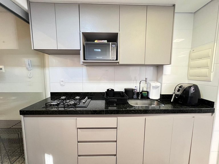 Apto 3 quartos c área privativa na Savassi