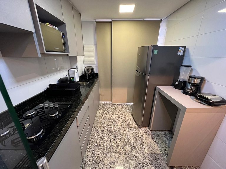 Apto 3 quartos c área privativa na Savassi