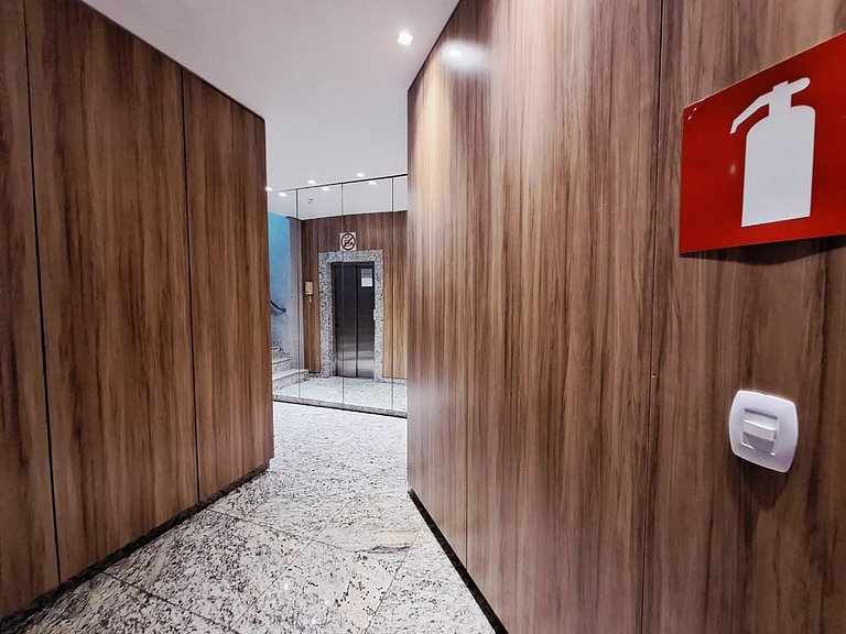 Apto 3 quartos c área privativa na Savassi