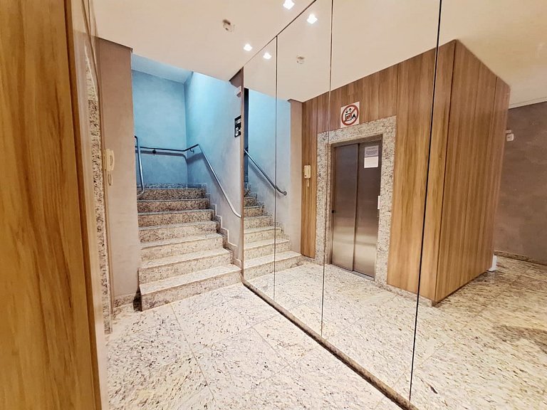 Apto 3 quartos c área privativa na Savassi